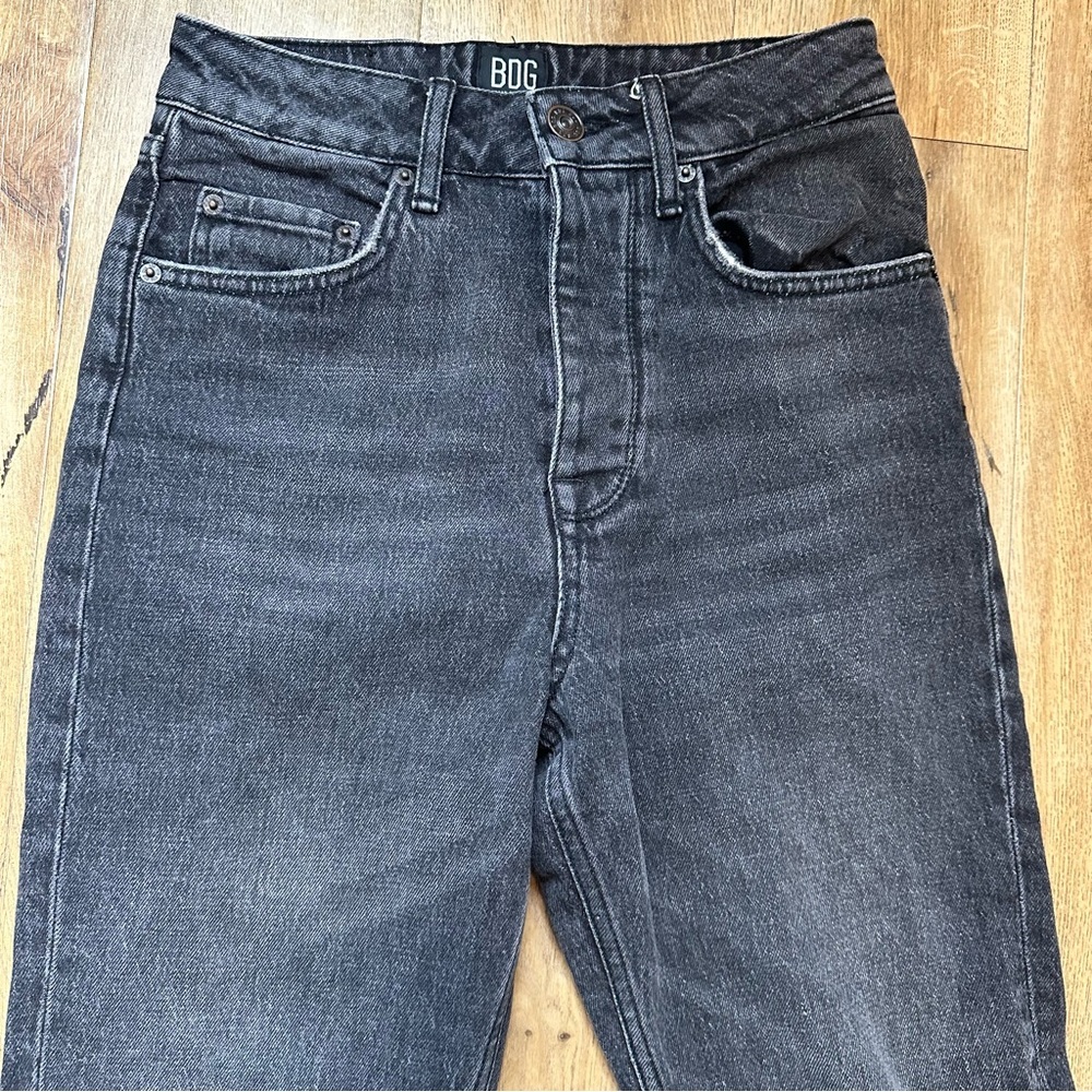 Urban Outfitters BGB Dillon Charcoal Black Relaxed Fit Jeans Size 27 - Picture 4 of 13